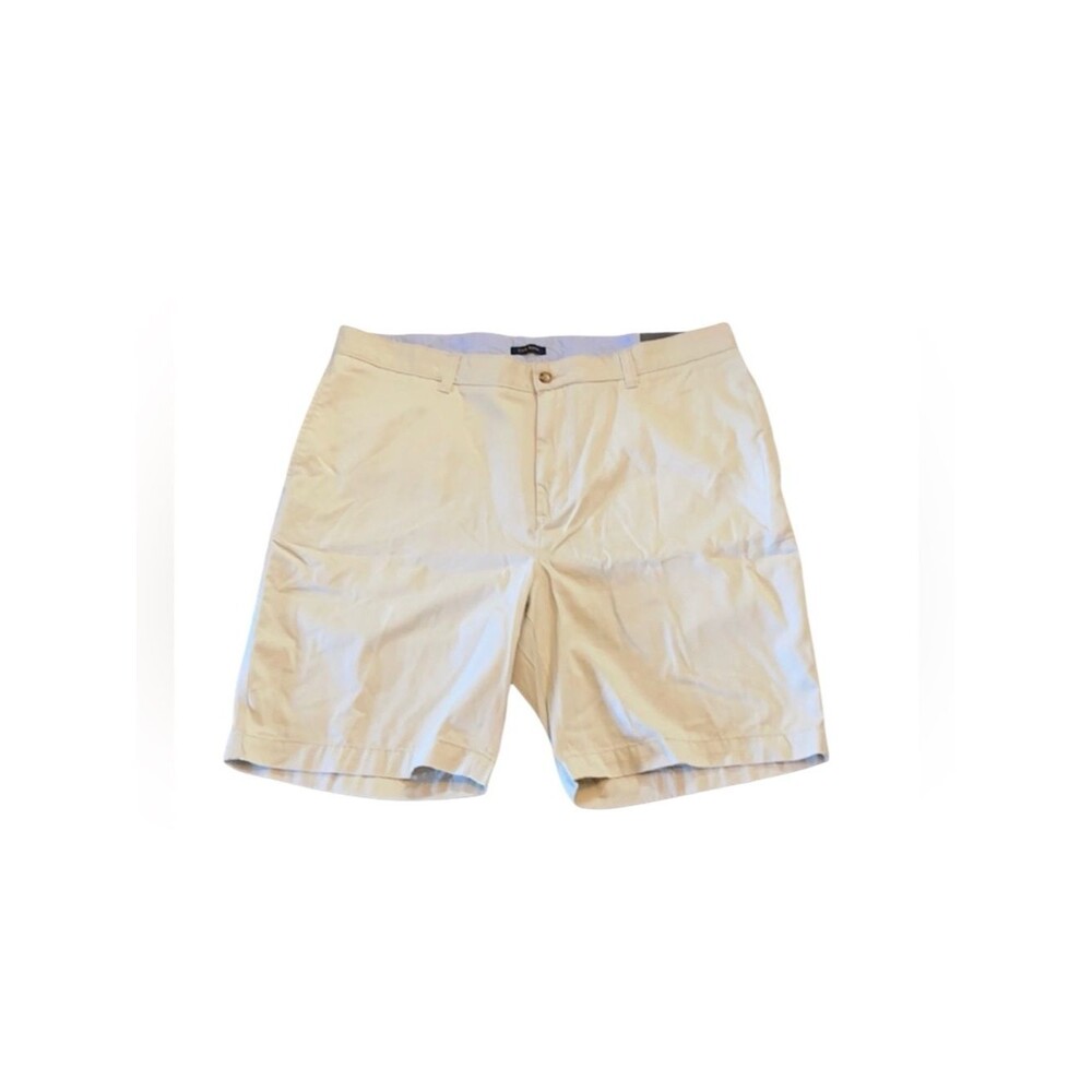 Club Room Men’s Flat Front Khaki Shorts 42B NEW